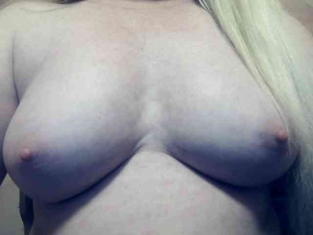 Lilia103 webcam