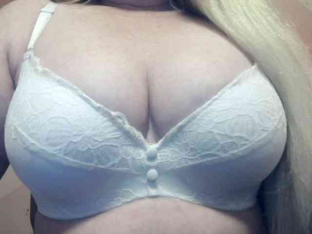 Lilia103 webcam