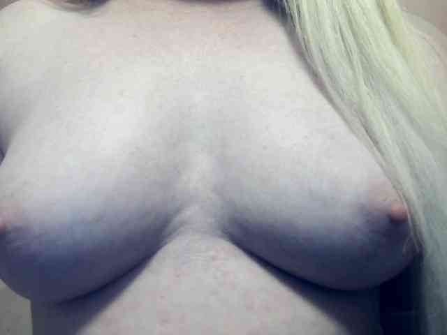 Lilia103 webcam