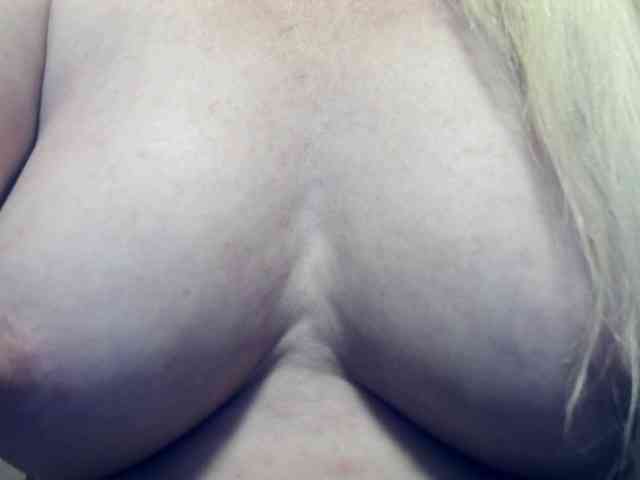 Lilia103 webcam