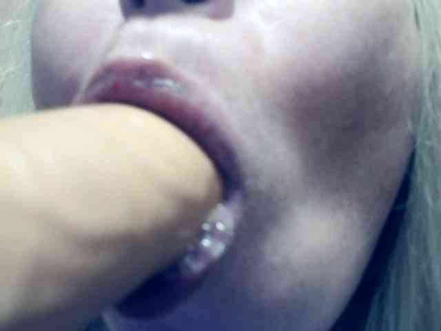 Lilia103 webcam