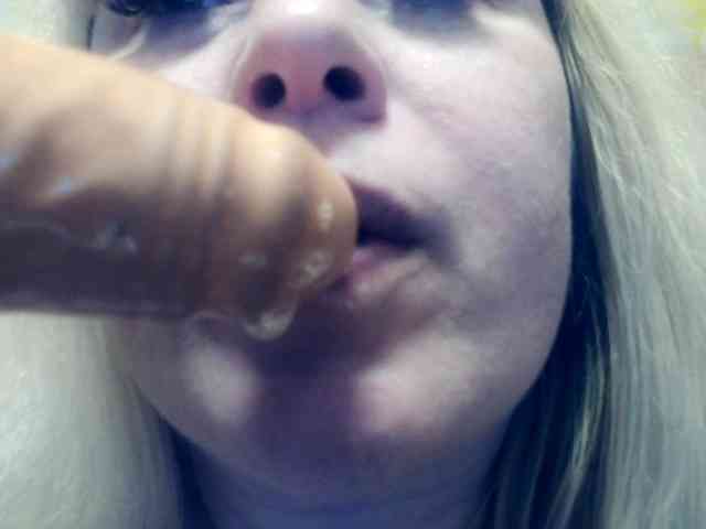 Lilia103 webcam