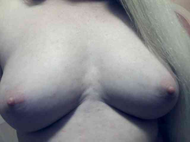 Lilia103 webcam