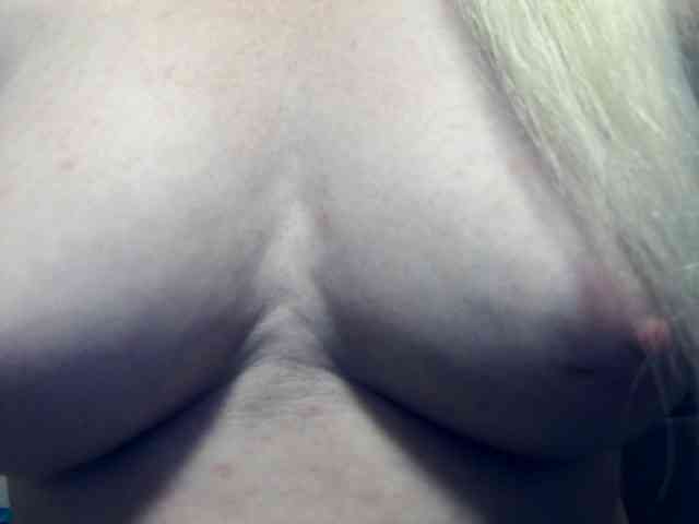 Lilia103 webcam