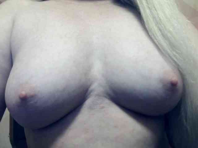 Lilia103 webcam