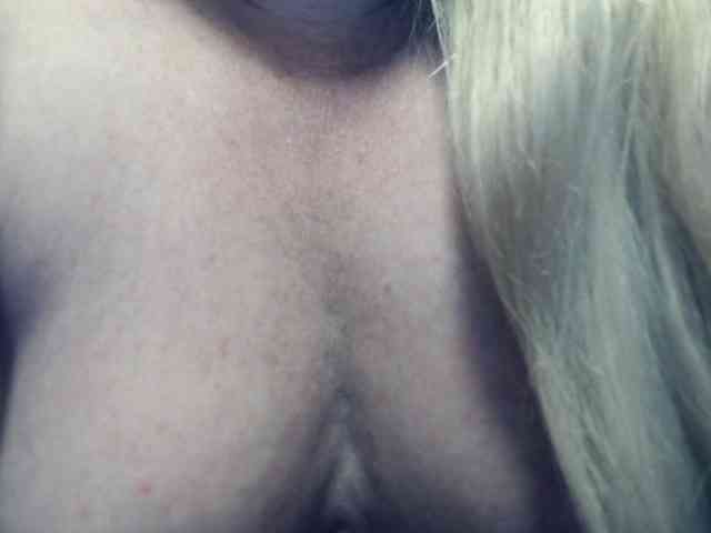 Lilia103 webcam