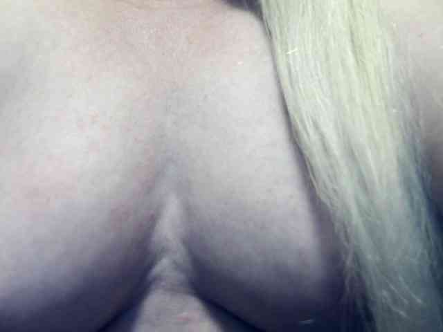 Lilia103 webcam