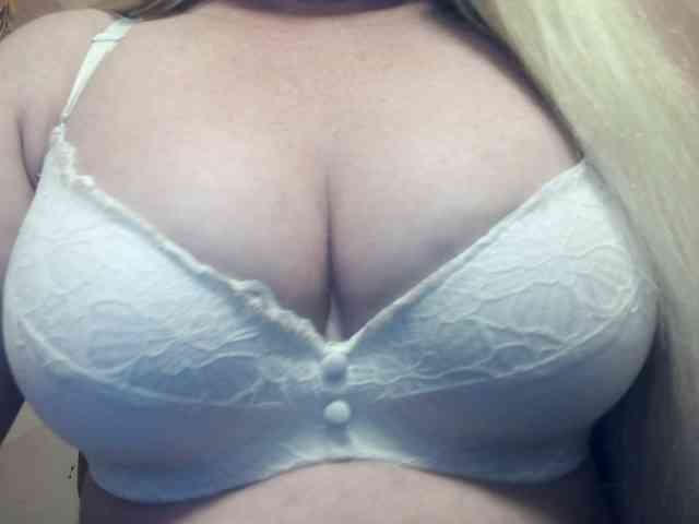 Lilia103 webcam