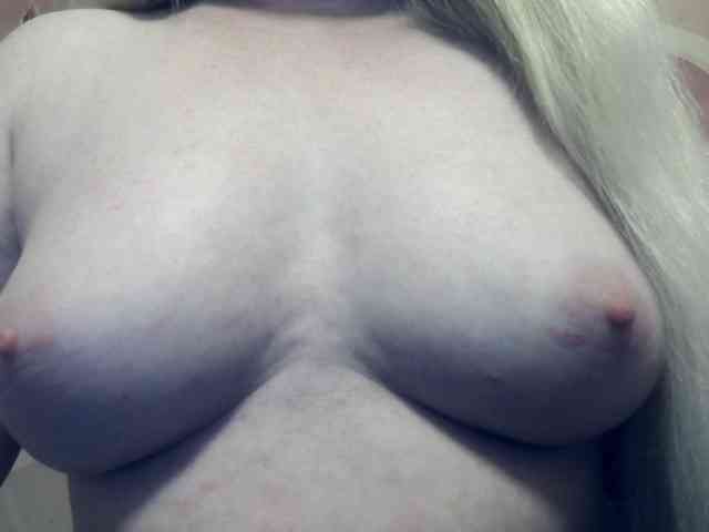 Lilia103 webcam