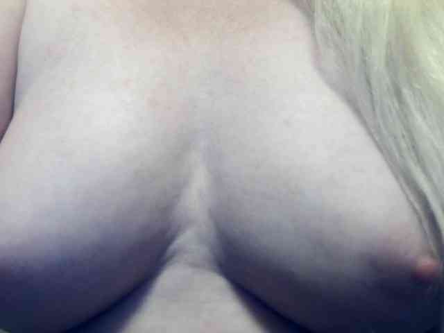 Lilia103 webcam