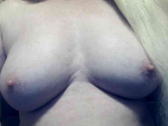 Lilia103 webcam