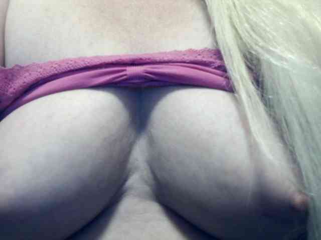 Lilia103 webcam