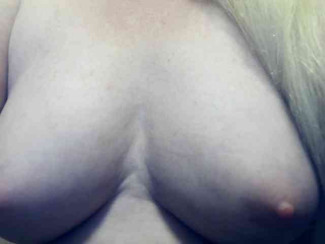 Lilia103 webcam