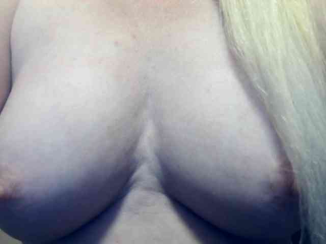 Lilia103 webcam