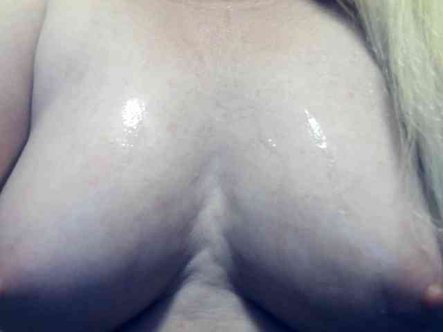 Lilia103 webcam