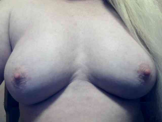 Lilia103 webcam