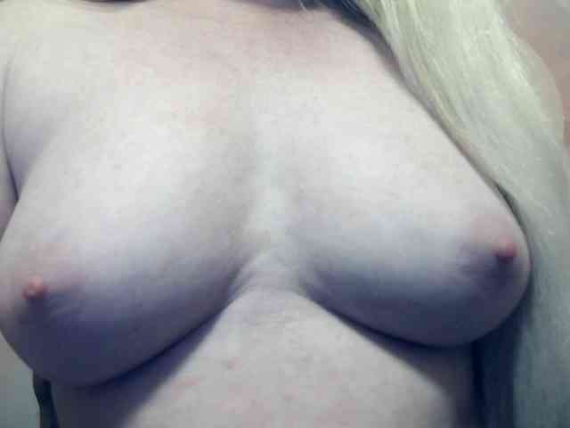 Lilia103 webcam