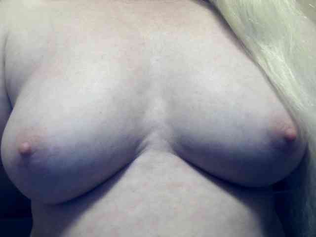Lilia103 webcam