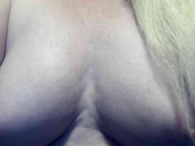 Lilia103 webcam