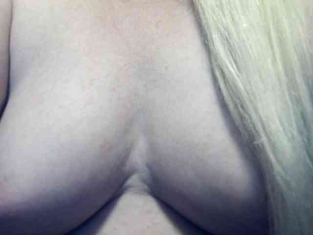 Lilia103 webcam