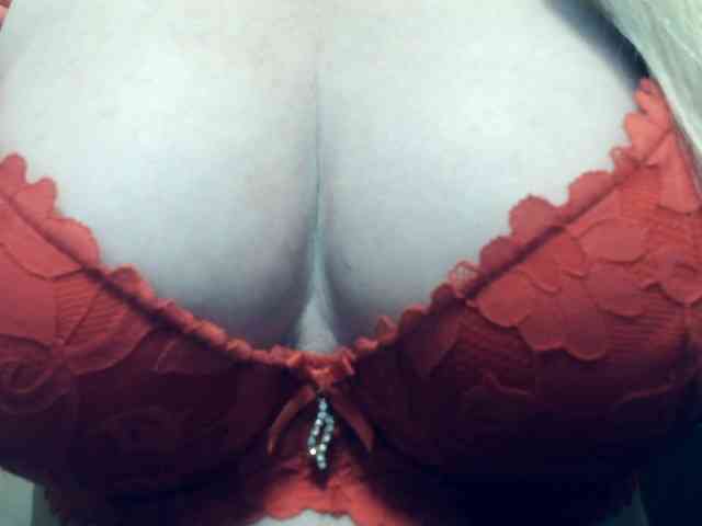 Lilia103 webcam