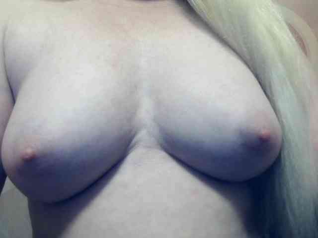 Lilia103 webcam
