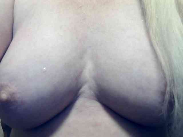 Lilia103 webcam