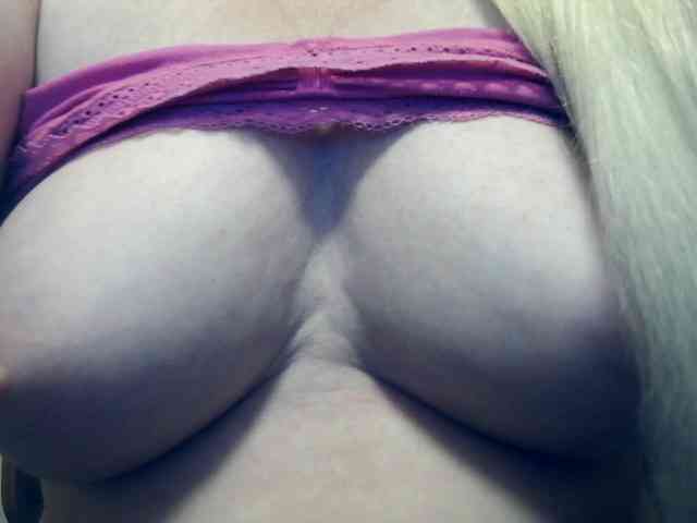 Lilia103 webcam