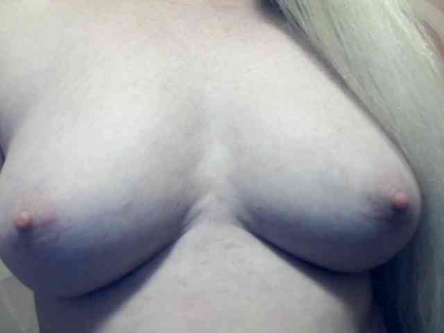Lilia103 webcam
