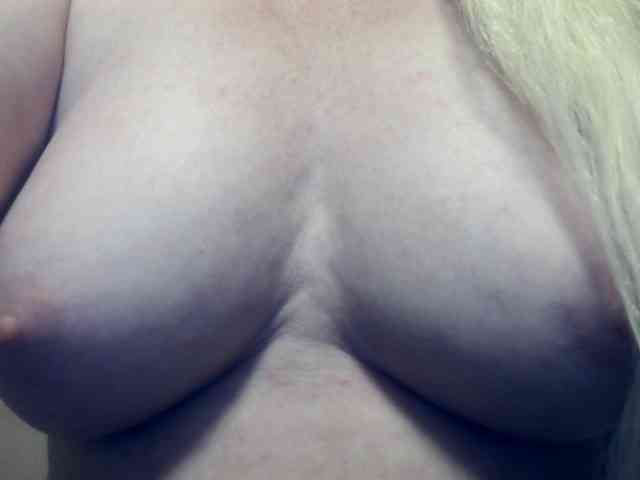 Lilia103 webcam