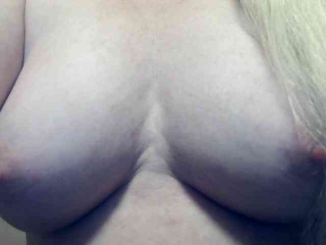 Lilia103 webcam