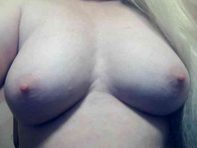 Lilia103 webcam