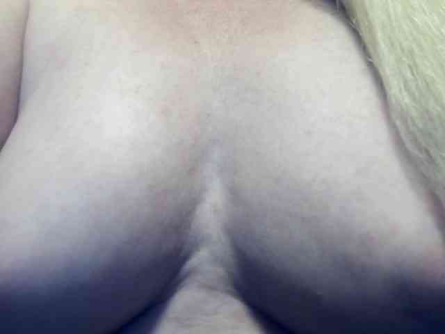 Lilia103 webcam