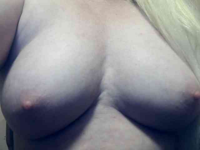 Lilia103 webcam