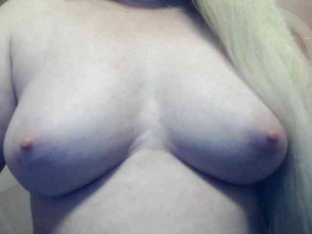 Lilia103 webcam