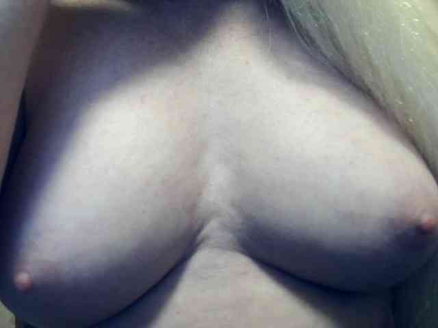 Lilia103 webcam