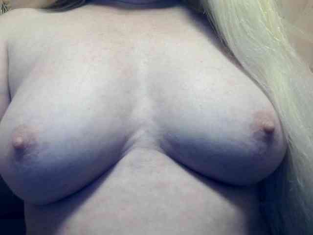 Lilia103 webcam