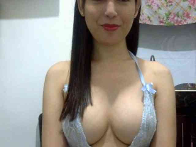 hotsexygoddes Live Webcam on BongaCams