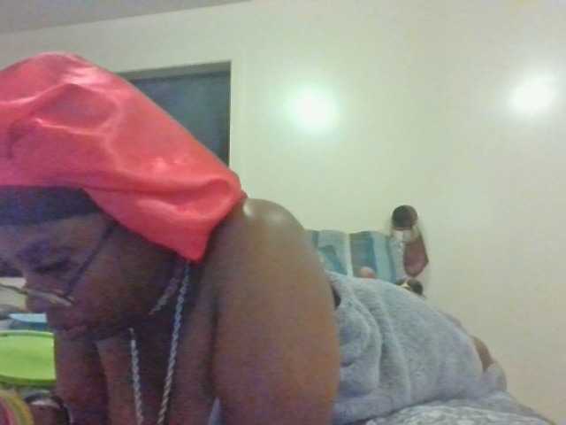 atonekiki webcam bongacams model stream image