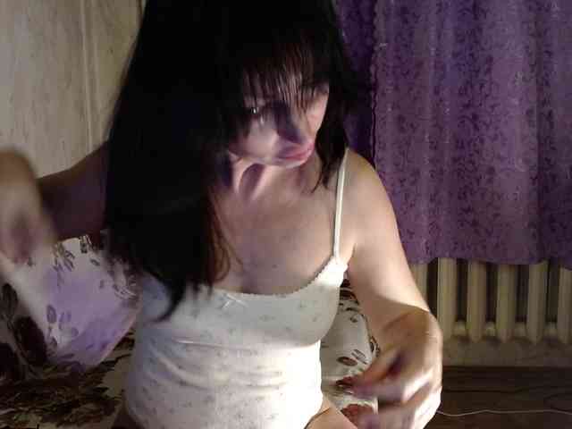 KedraLuv Live Webcam on BongaCams