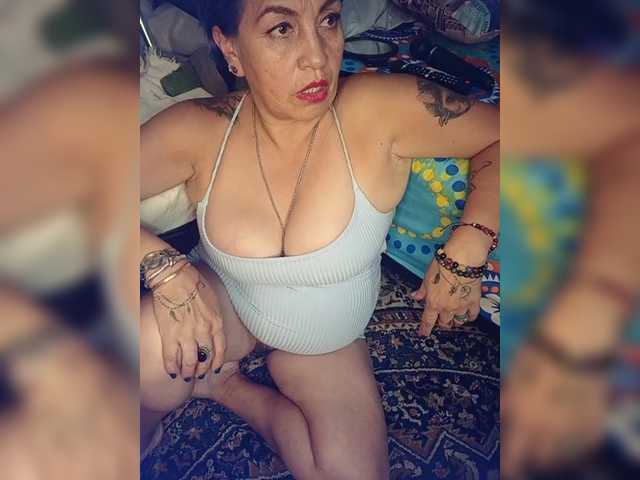 DirtyBiancax's BongaCams show and profile