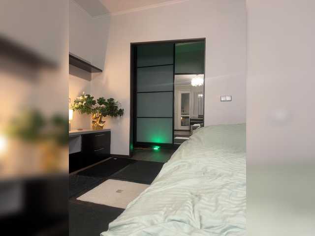 Ledi1's BongaCams show and profile