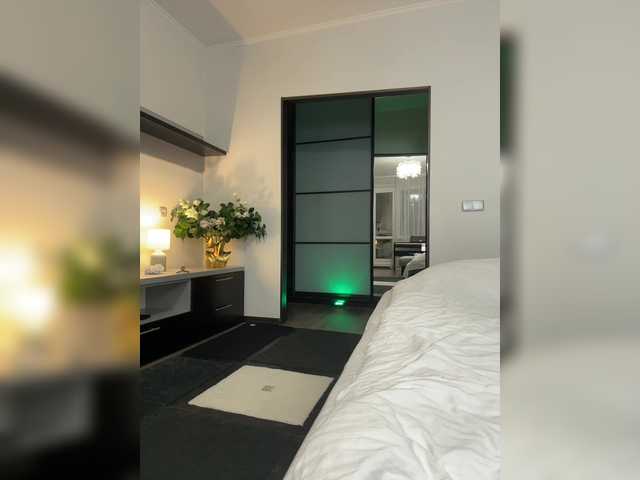 Ledi1's BongaCams show and profile