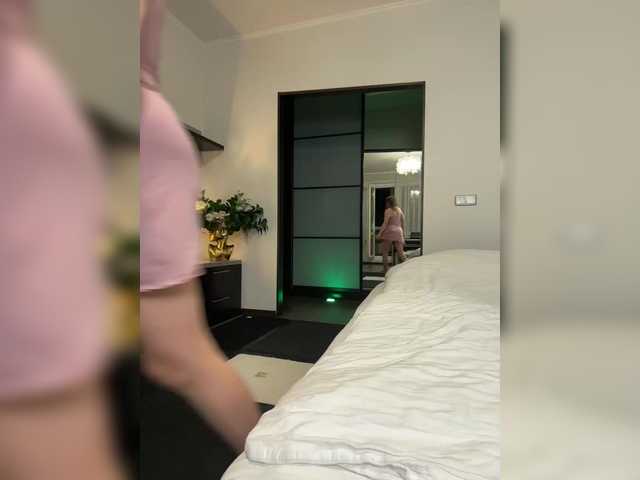 Ledi1's BongaCams show and profile