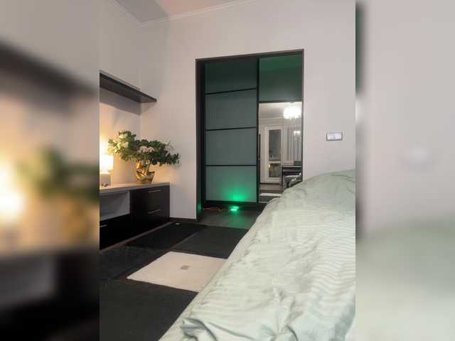 Ledi1's BongaCams show and profile