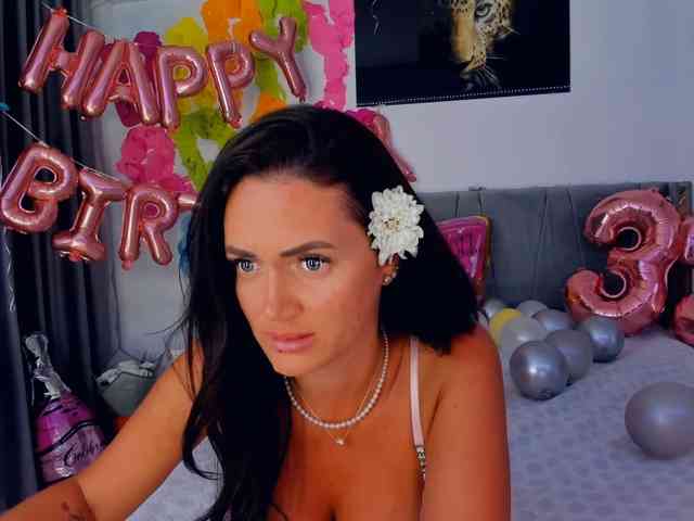 jessykm123 Live Webcam on BongaCams