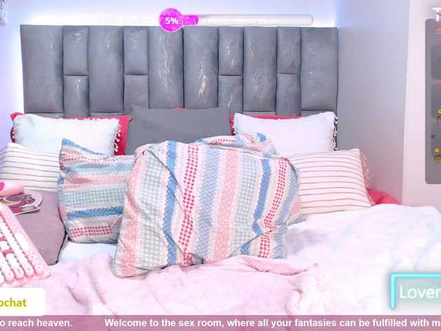 HollyTegan's BongaCams show and profile