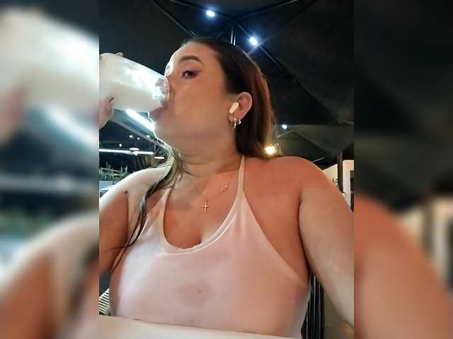 HollyTegan's BongaCams show and profile