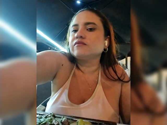 HollyTegan's BongaCams show and profile