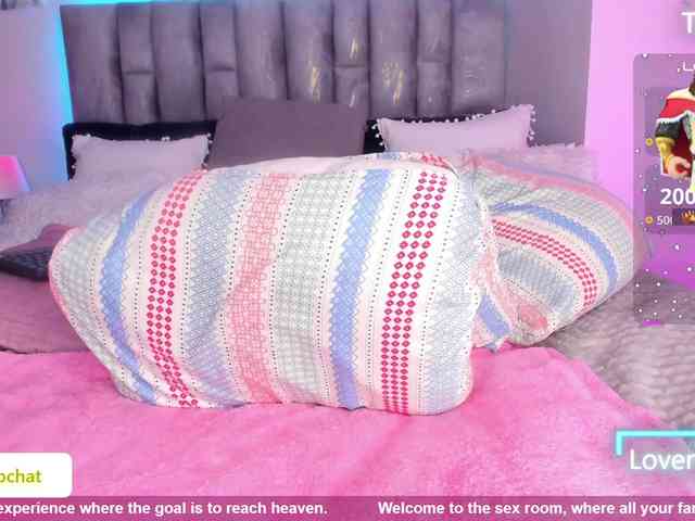 HollyTegan webcam